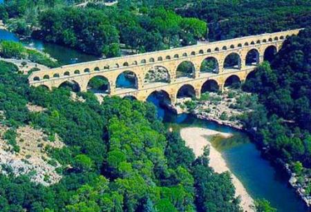 Pont - du - Gard